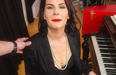 This Mature Pianoteacher Loves Taking It Up Her Ass - MatureNL