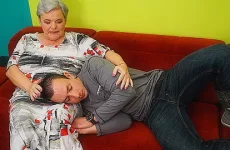 Naughty Bbw Mature Lady Having Sex With Her Younger Lover - MatureNL